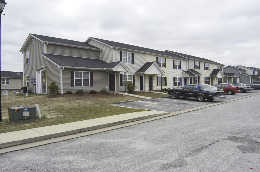 Bldg 2 in Conyers, GA - Foto de edificio