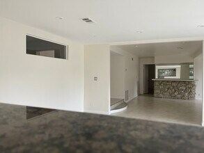 17963 Emelita St, Unit 17963 14 in Encino, CA - Building Photo - Building Photo