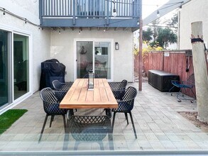 241 W El Portal in San Clemente, CA - Building Photo - Building Photo