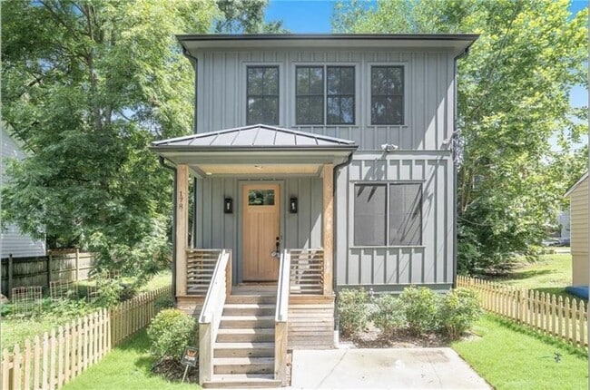 property at 178 Richardson St SE