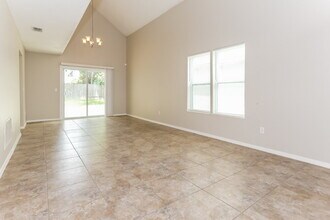11002 Traci Lynn Dr in Jacksonville, FL - Building Photo - Building Photo