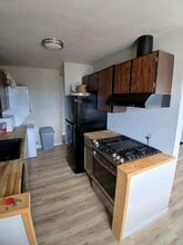 398 Mountain View Dr in Homer, AK - Building Photo - Building Photo