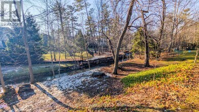 262 Alscot Crescent in Oakville, ON - Building Photo - Building Photo