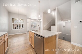 5104 River Roads Dr in Timnath, CO - Building Photo - Building Photo