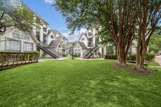 1710 W T C Jester Blvd in Houston, TX - Building Photo - Building Photo
