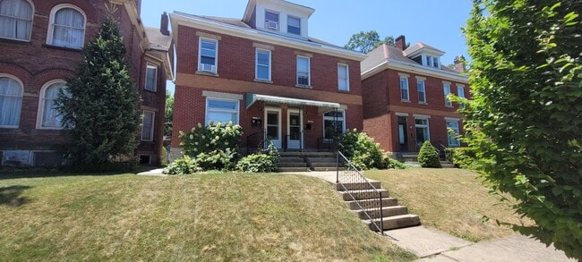219 W 1st Ave, Unit Apt C