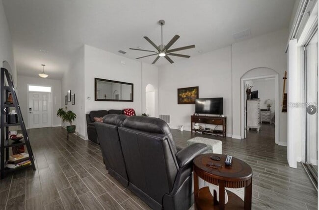 6064 SW 89th St Rd in Ocala, FL - Building Photo - Building Photo