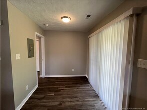 1437 Ireland Dr in Fayetteville, NC - Building Photo - Building Photo