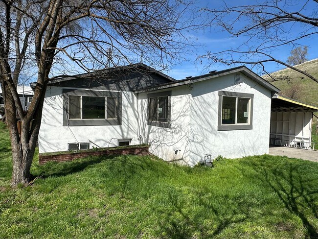 834 SE 3rd St in Pendleton, OR - Building Photo - Building Photo