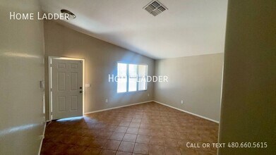 2349 Oakmont Ln in Casa Grande, AZ - Building Photo - Building Photo