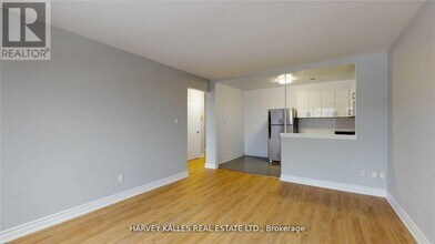 4-B4 Greentree Ct in Toronto, ON - Building Photo - Building Photo