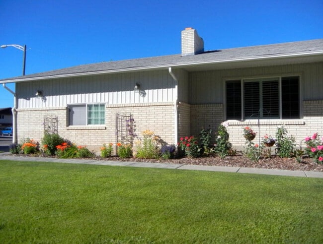 2051 Hughes Dr in Idaho Falls, ID - Building Photo - Building Photo