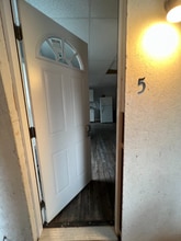 31 Griswold St, Unit 2 Rear in Binghamton, NY - Foto de edificio - Building Photo