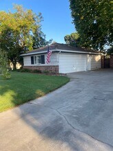 4005 Hancock Dr in Sacramento, CA - Building Photo - Building Photo