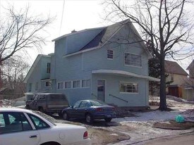 143 W Michigan in Marquette, MI - Building Photo