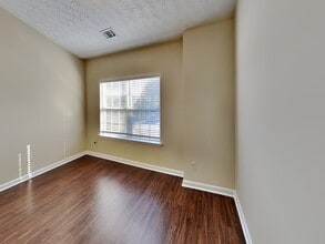 320 Lake Royale Pl in Riverdale, GA - Building Photo - Building Photo