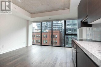 629-1629 King St W in Toronto, ON - Building Photo - Building Photo