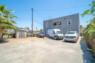 1114 Magnolia Ave in Long Beach, CA - Building Photo - Building Photo