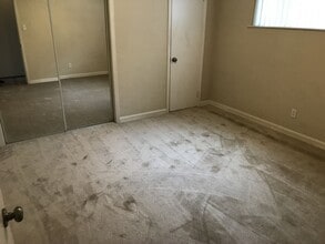 219 E St John St in San Jose, CA - Foto de edificio - Building Photo