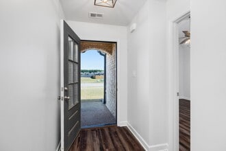 8561 Lana Dr in Southaven, MS - Building Photo - Building Photo