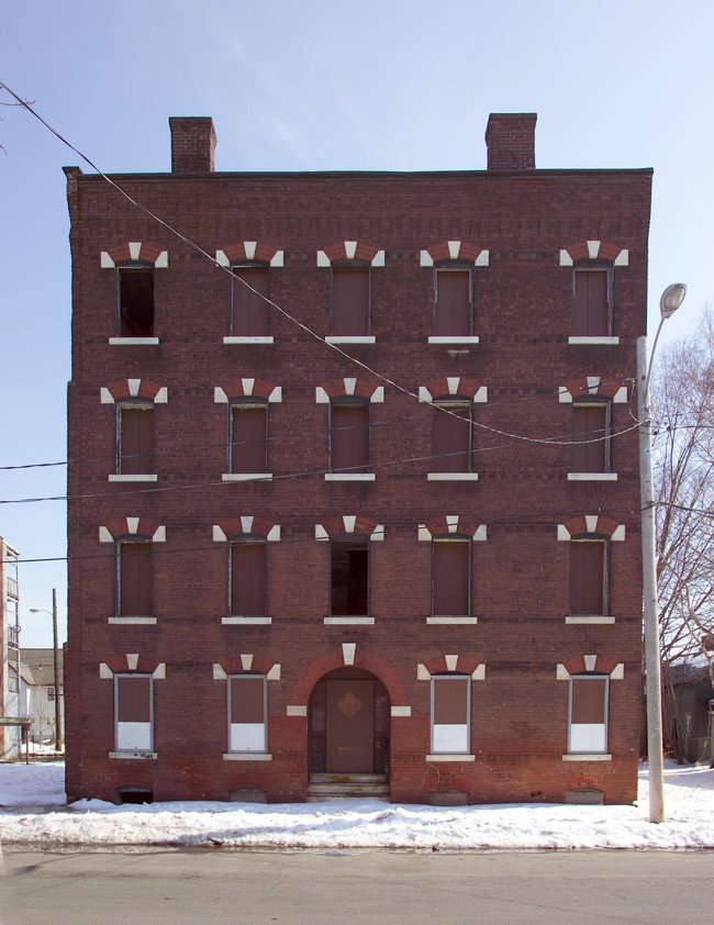 650 S East St in Holyoke, MA - Building Photo - Building Photo