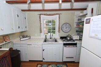 39 Wing Blvd W in Sandwich, MA - Foto de edificio - Building Photo