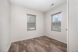 1043 Mountain Crest Dr in Kings Mountain, NC - Building Photo - Building Photo