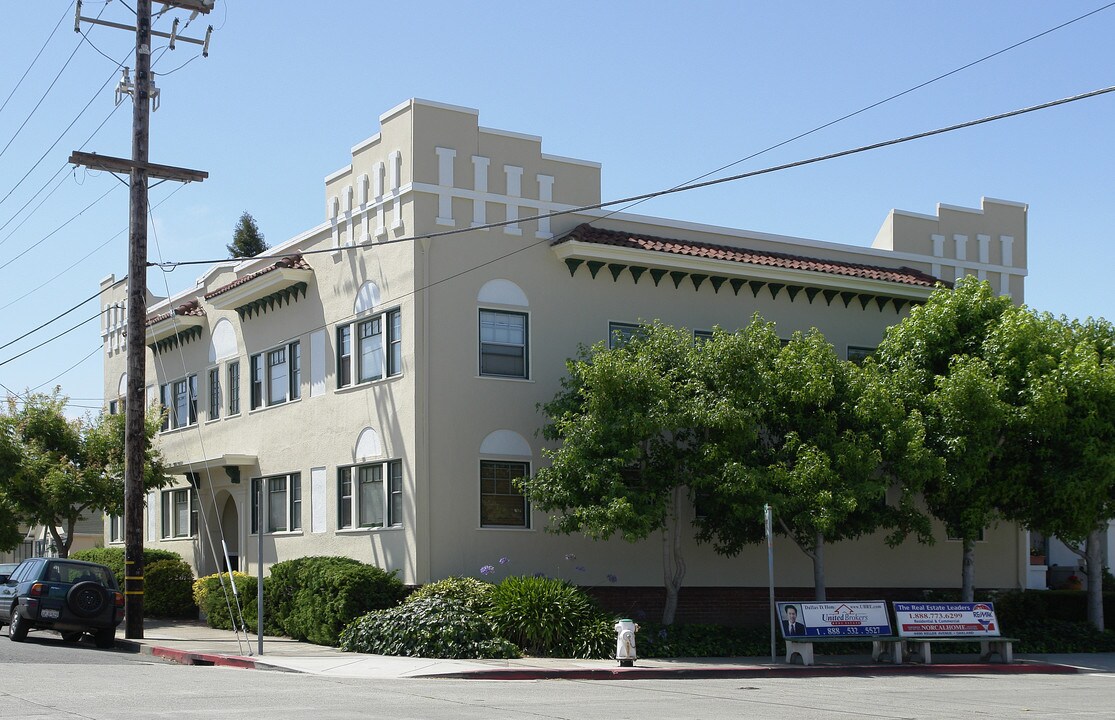 1305 Everett Ave in Oakland, CA - Foto de edificio