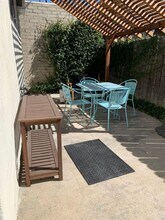 1354 Carlton Dr in Glendale, CA - Building Photo - Building Photo