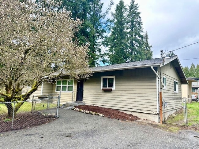 property at 15814 SE 148th St