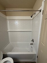 Willow Grove Apartments in New Albany, IN - Foto de edificio - Building Photo