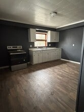 193 Elmwood St in New Castle, PA - Building Photo - Building Photo