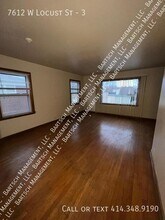 7612 W Locust St in Milwaukee, WI - Building Photo - Building Photo