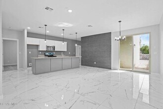 11492 Summer Dr in Socorro, TX - Building Photo - Building Photo