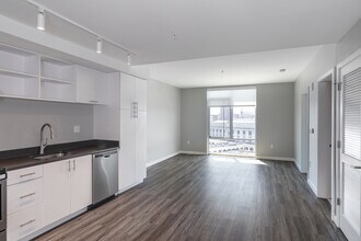 Nelson Kohl Apartments in Baltimore, MD - Foto de edificio - Interior Photo