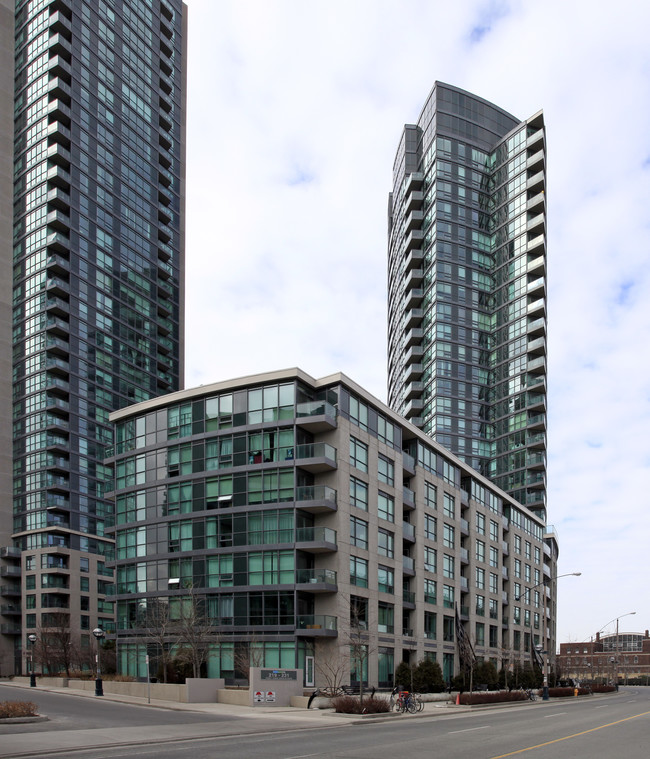 Atlantis in Toronto, ON - Building Photo - Primary Photo