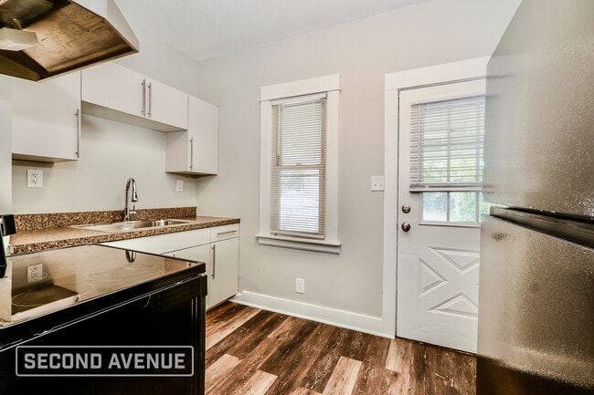 4023 Taylor Blvd in Louisville, KY - Building Photo - Building Photo