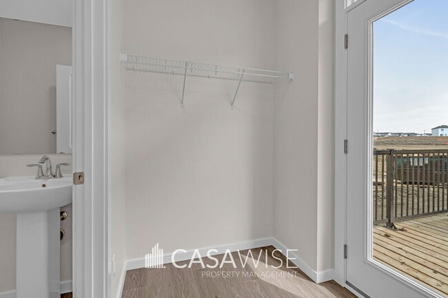 21039-21025 25 Ave NW in Edmonton, AB - Building Photo - Building Photo