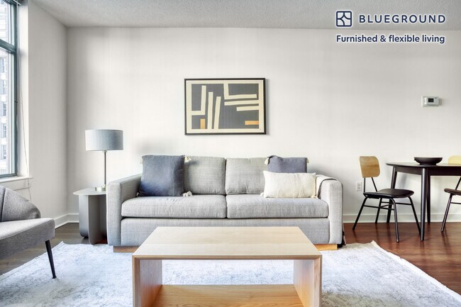 400 8th St NW-Unit -FL4-ID422 in Washington, DC - Building Photo - Building Photo