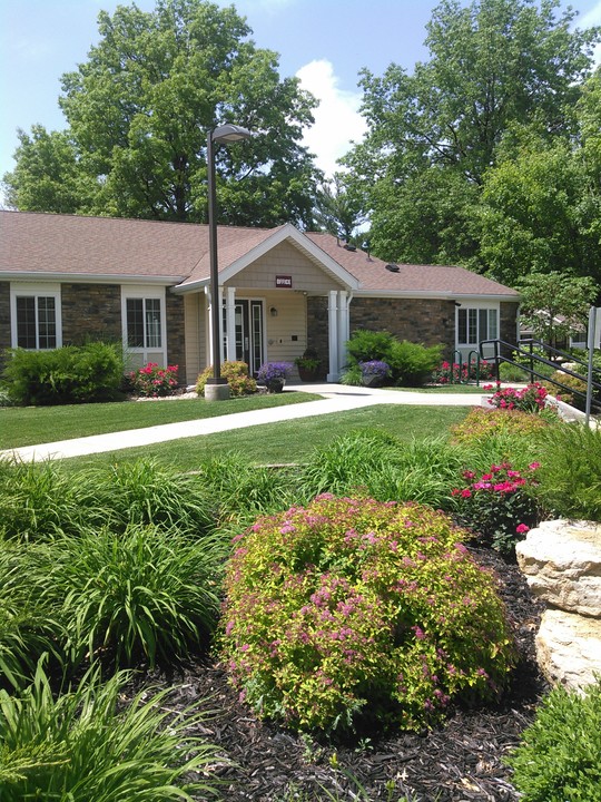 Robinson Heights Apartments in Burlington, IA - Building Photo