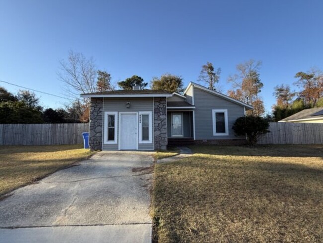 1356 Fraser Dr in Fayetteville, NC - Building Photo - Building Photo