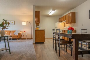 Brickview Apartments in Fargo, ND - Building Photo