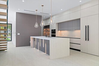 1812 Miami Rd in Fort Lauderdale, FL - Building Photo - Building Photo