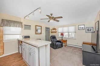 10 Leanore Dr in Farmingdale, NY - Building Photo - Building Photo