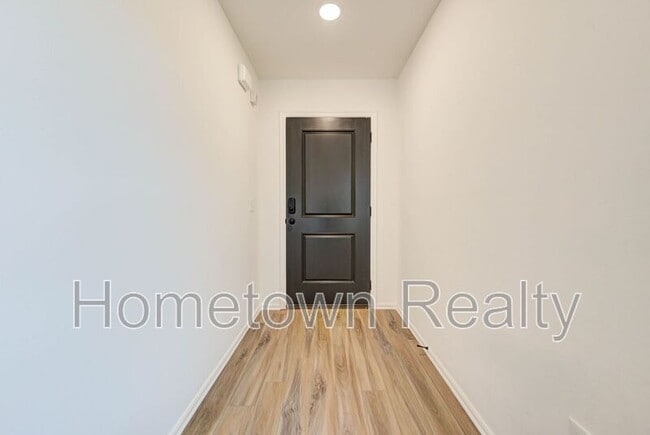 420 N Cyn Ter in Mustang, OK - Building Photo - Building Photo