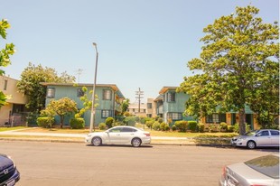 1101 S Bronson Ave in Los Angeles, CA - Foto de edificio - Building Photo