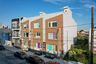 The Quads at Kensington South in Philadelphia, PA - Building Photo - Primary Photo