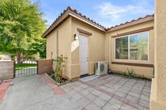 46211 Roadrunner Ln in La Quinta, CA - Building Photo - Building Photo