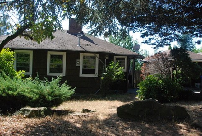 property at 3955 S Pilgrim St