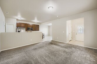 7575 Forest Meadows Ave in Colorado Springs, CO - Foto de edificio - Building Photo